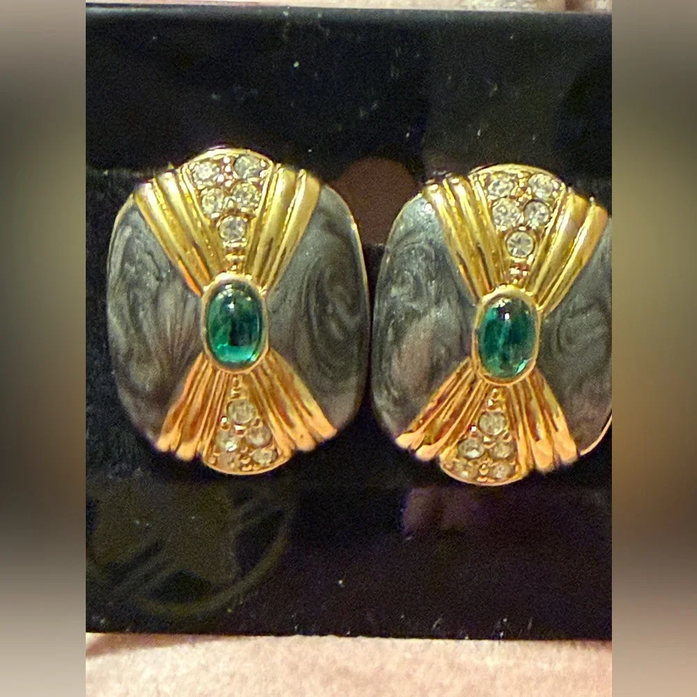 Vintage Kenneth Jay Lane for Avon Green Glass Cabochon Earrings - Picture 1 of 7